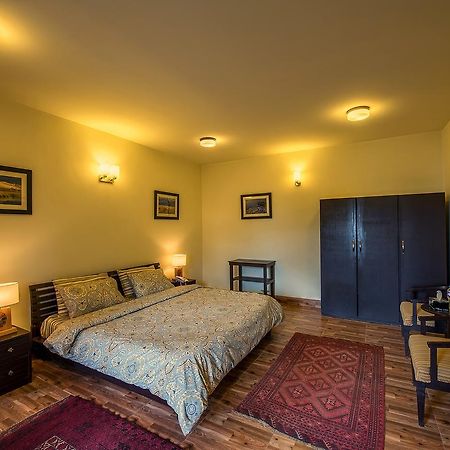 Arcadian Blue Pines Hotell Murree Exteriör bild