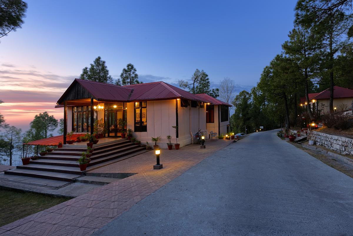 Arcadian Blue Pines Hotell Murree Exteriör bild
