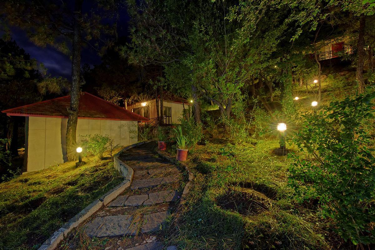 Arcadian Blue Pines Hotell Murree Exteriör bild