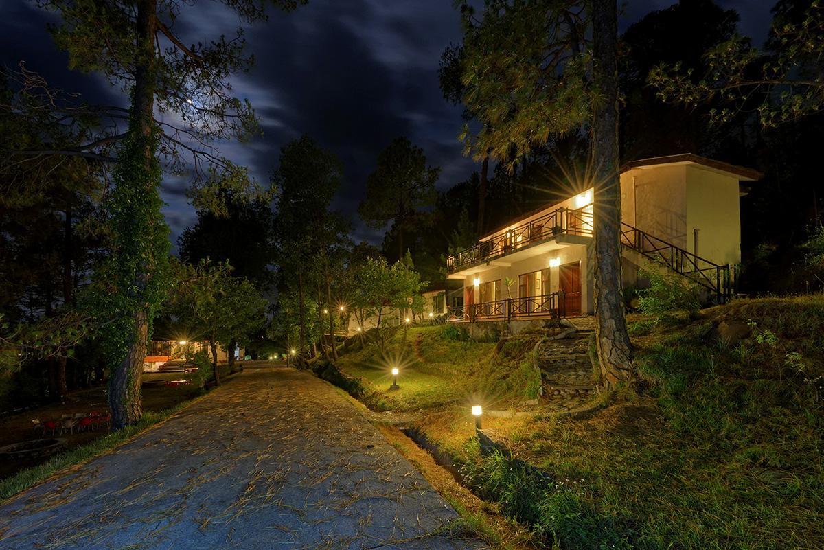 Arcadian Blue Pines Hotell Murree Exteriör bild